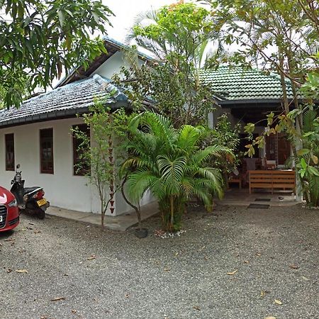 Rituale Guest House - Surf & Yoga Mirissa Exterior foto