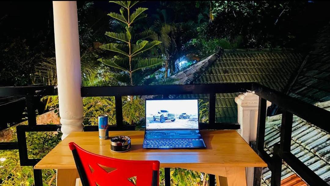 Rituale Guest House - Surf & Yoga Mirissa Exterior foto