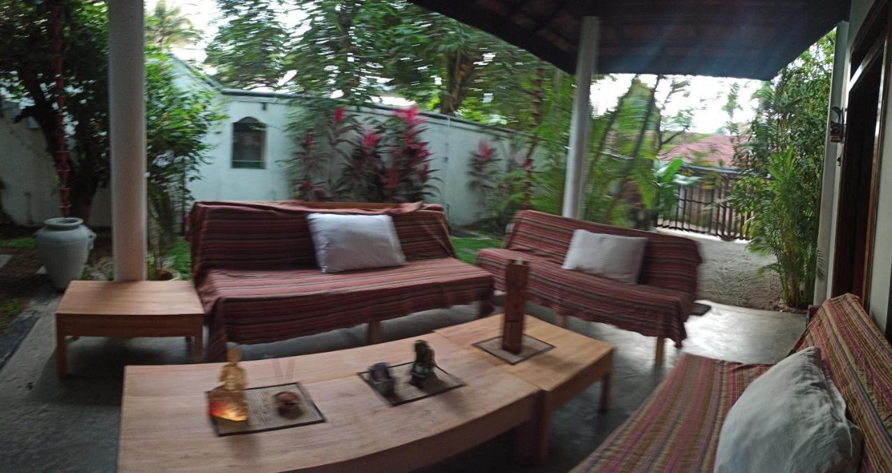 Rituale Guest House - Surf & Yoga Mirissa Exterior foto