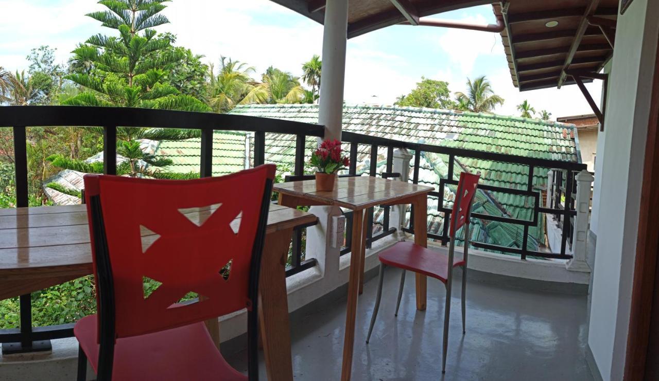 Rituale Guest House - Surf & Yoga Mirissa Exterior foto